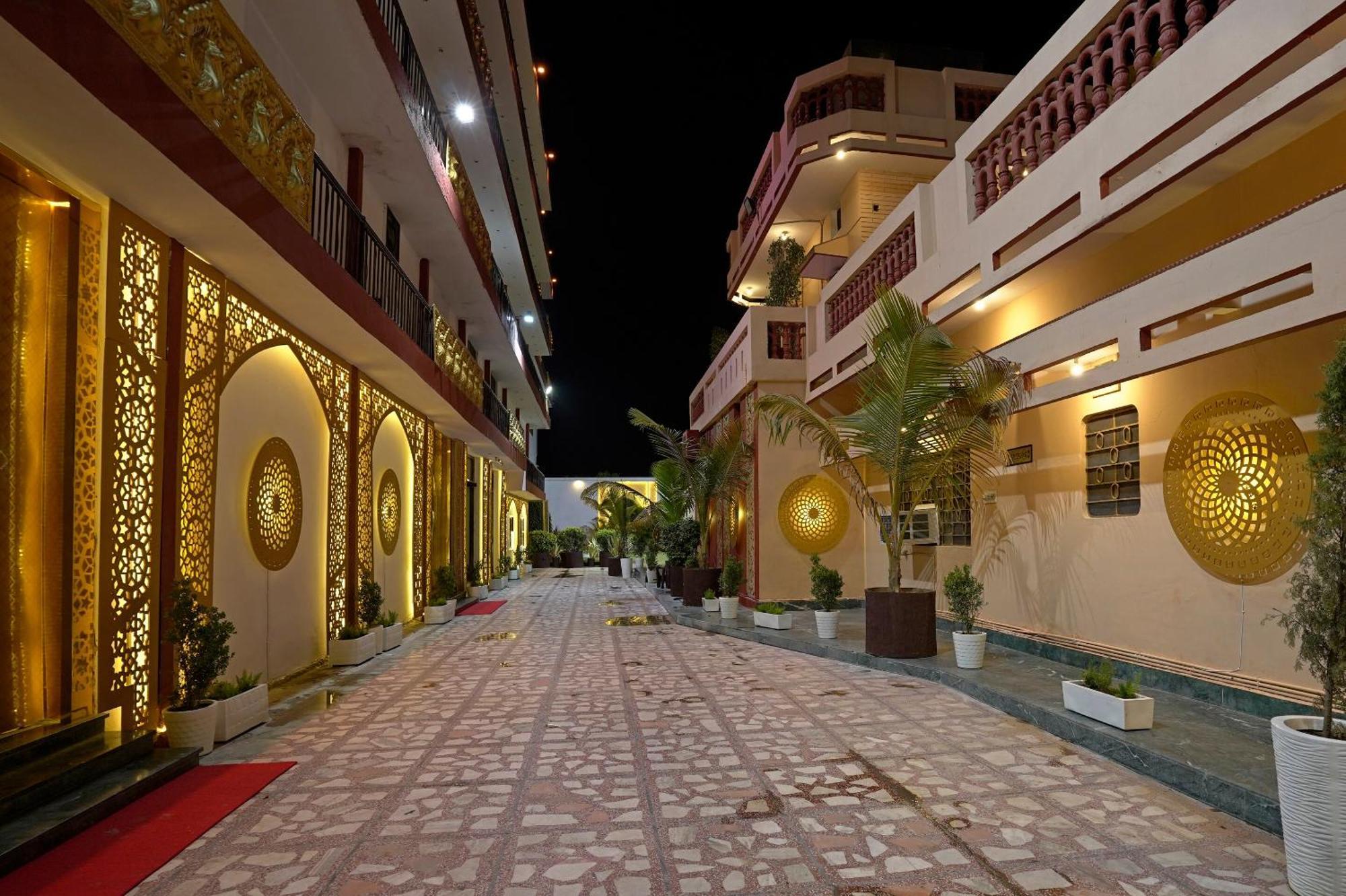 Spot On Nanki Palace Аджмер Экстерьер фото